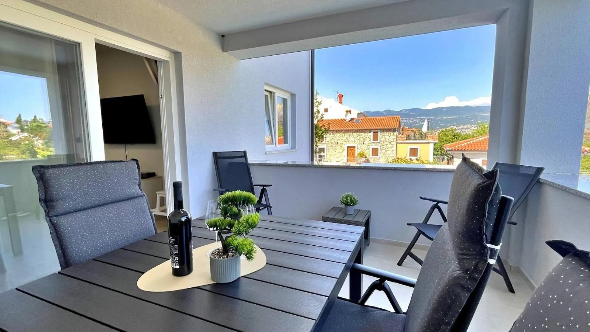 Apartments Bonum Šilo 0*,
