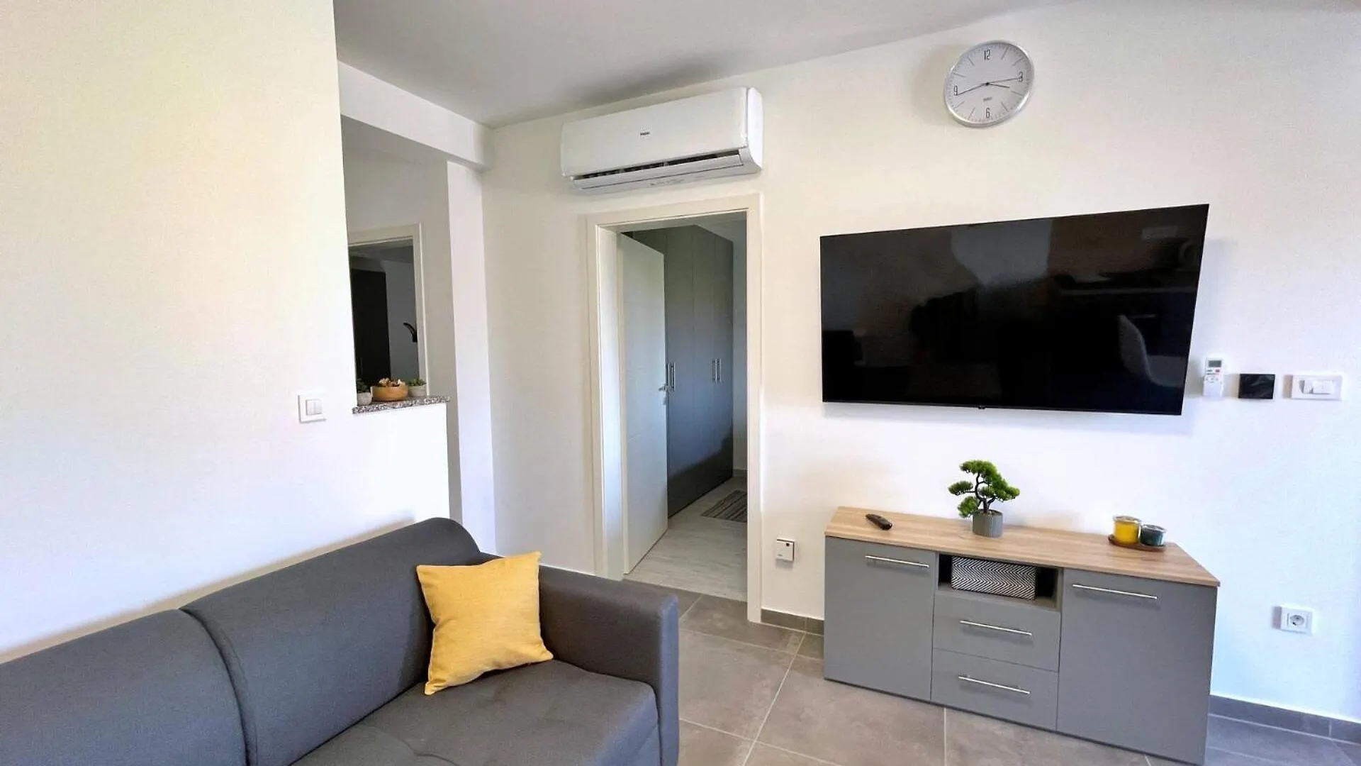 Apartments Bonum Šilo 0*,  Croazia