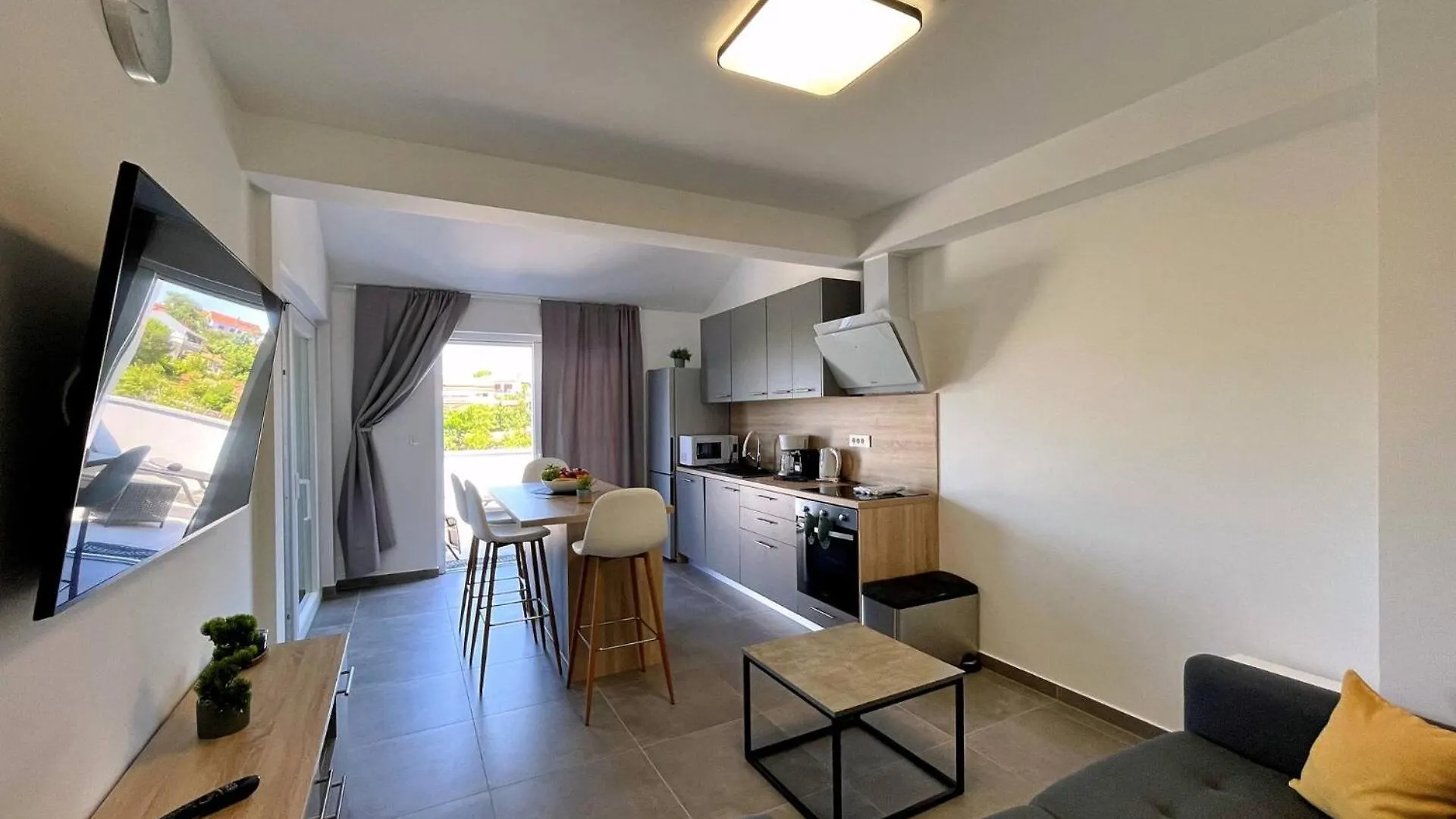 Apartments Bonum Šilo 0*,